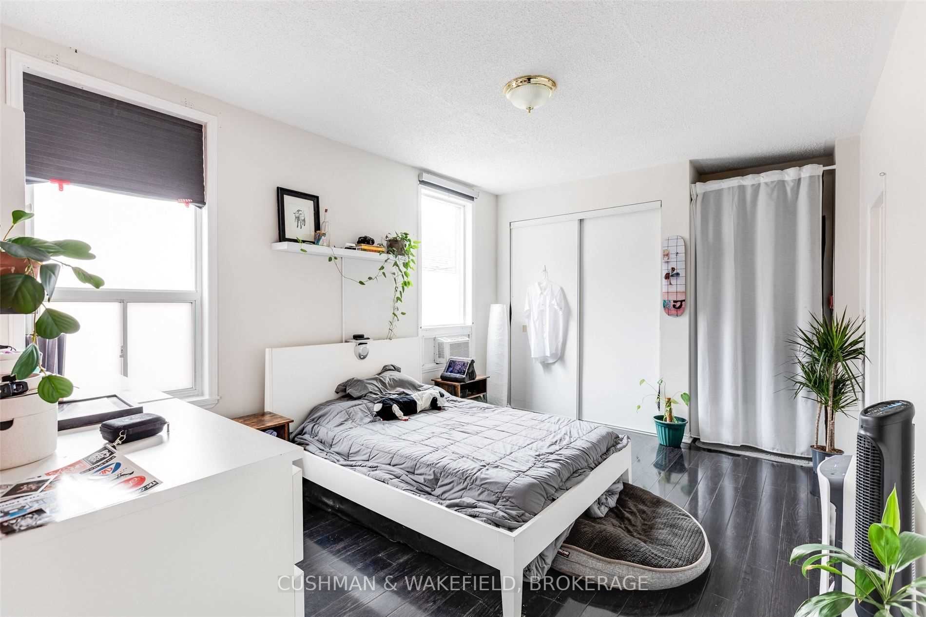 Listing C5948725 - Large Photo # 13
