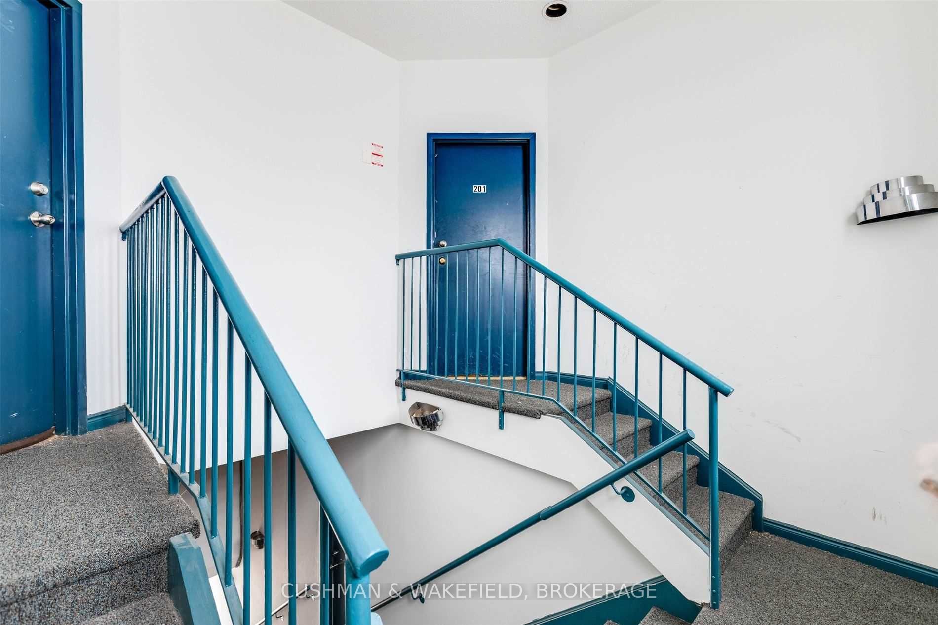 Listing C5948725 - Large Photo # 32