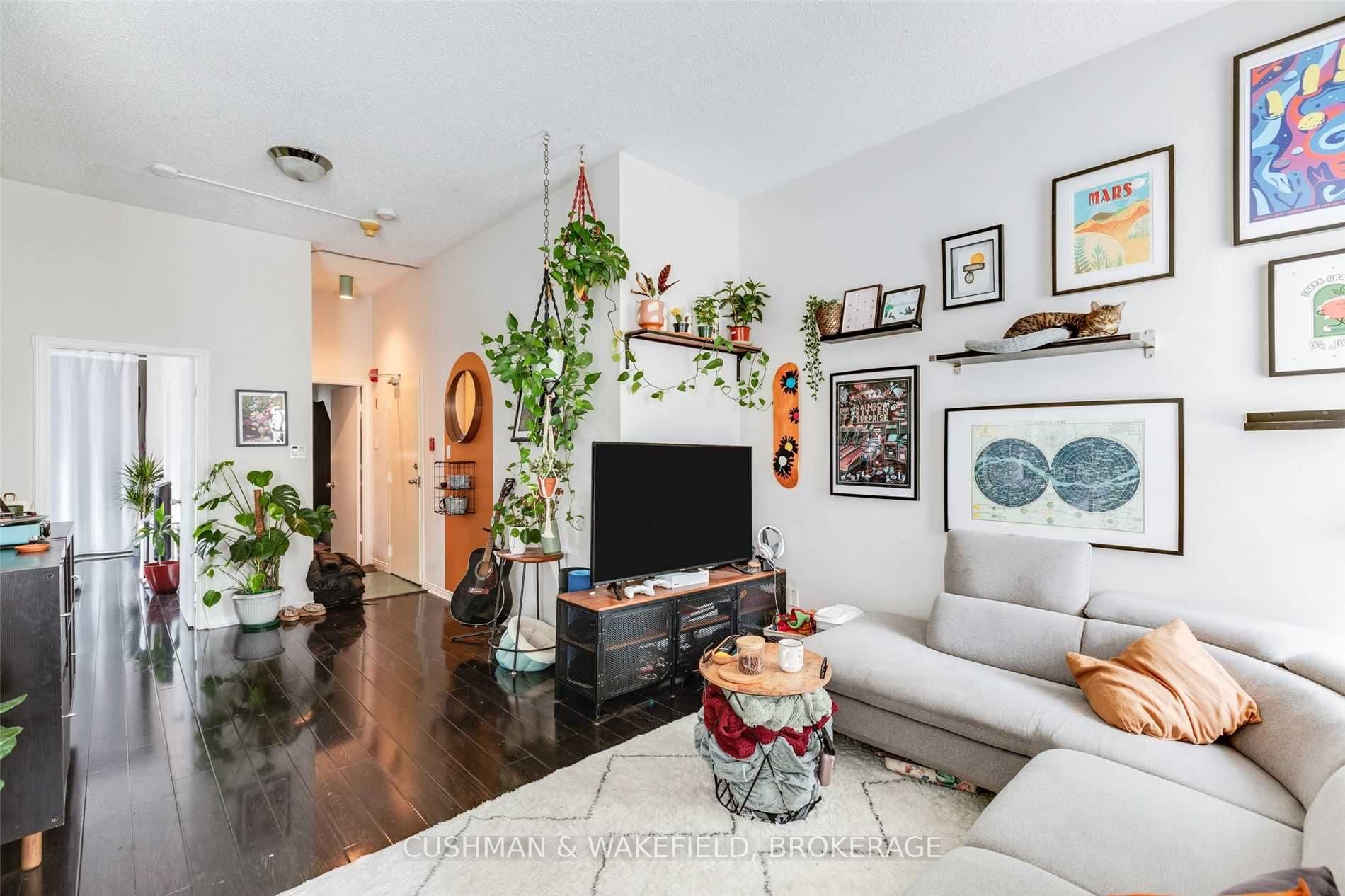 Listing C5948725 - Large Photo # 11