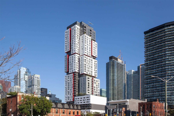 318 Richmond St W, Toronto