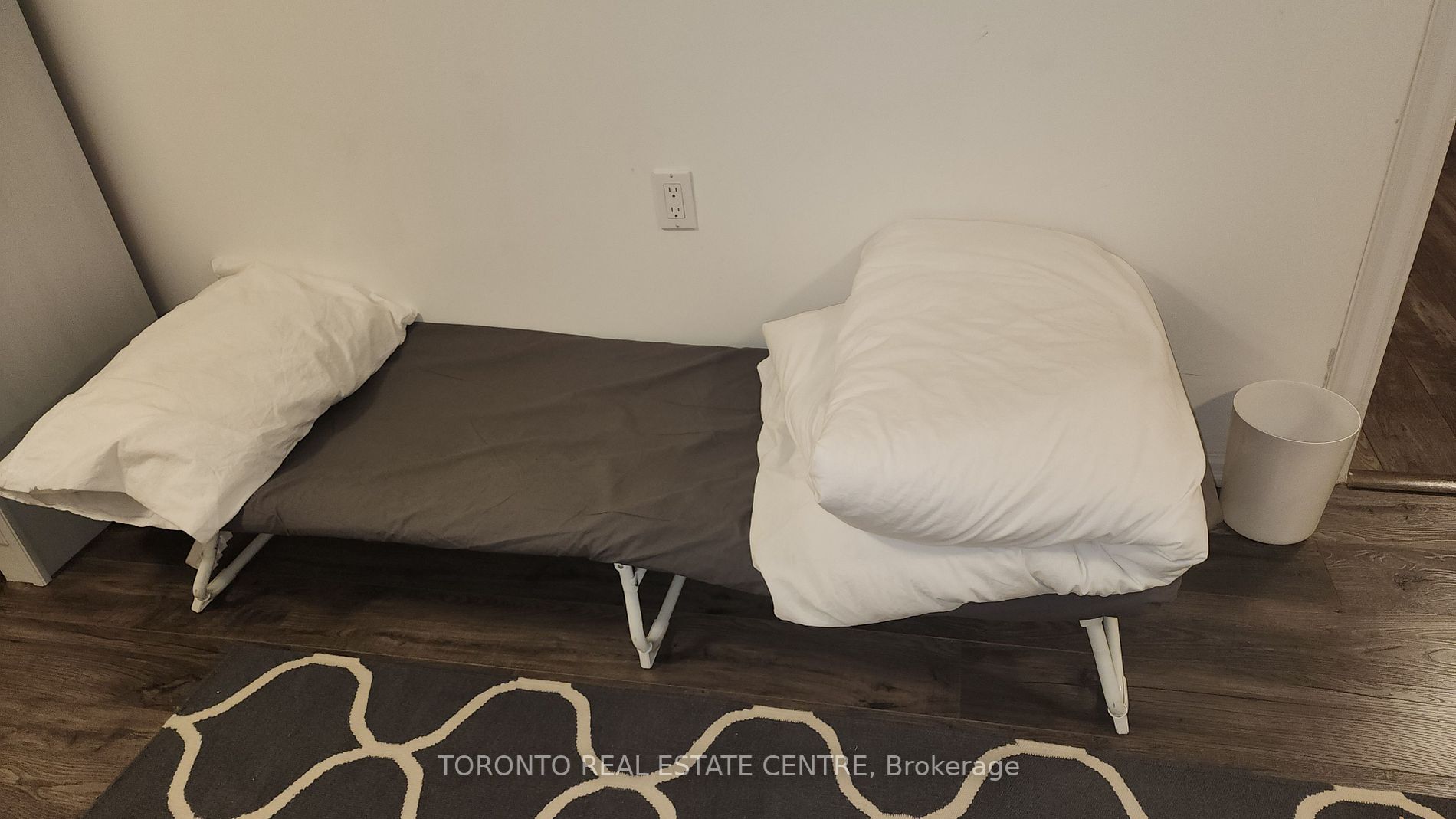 7 Foxwarren Dr