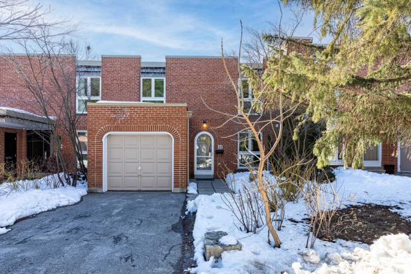 40 Snowshoe Mill Way, Toronto