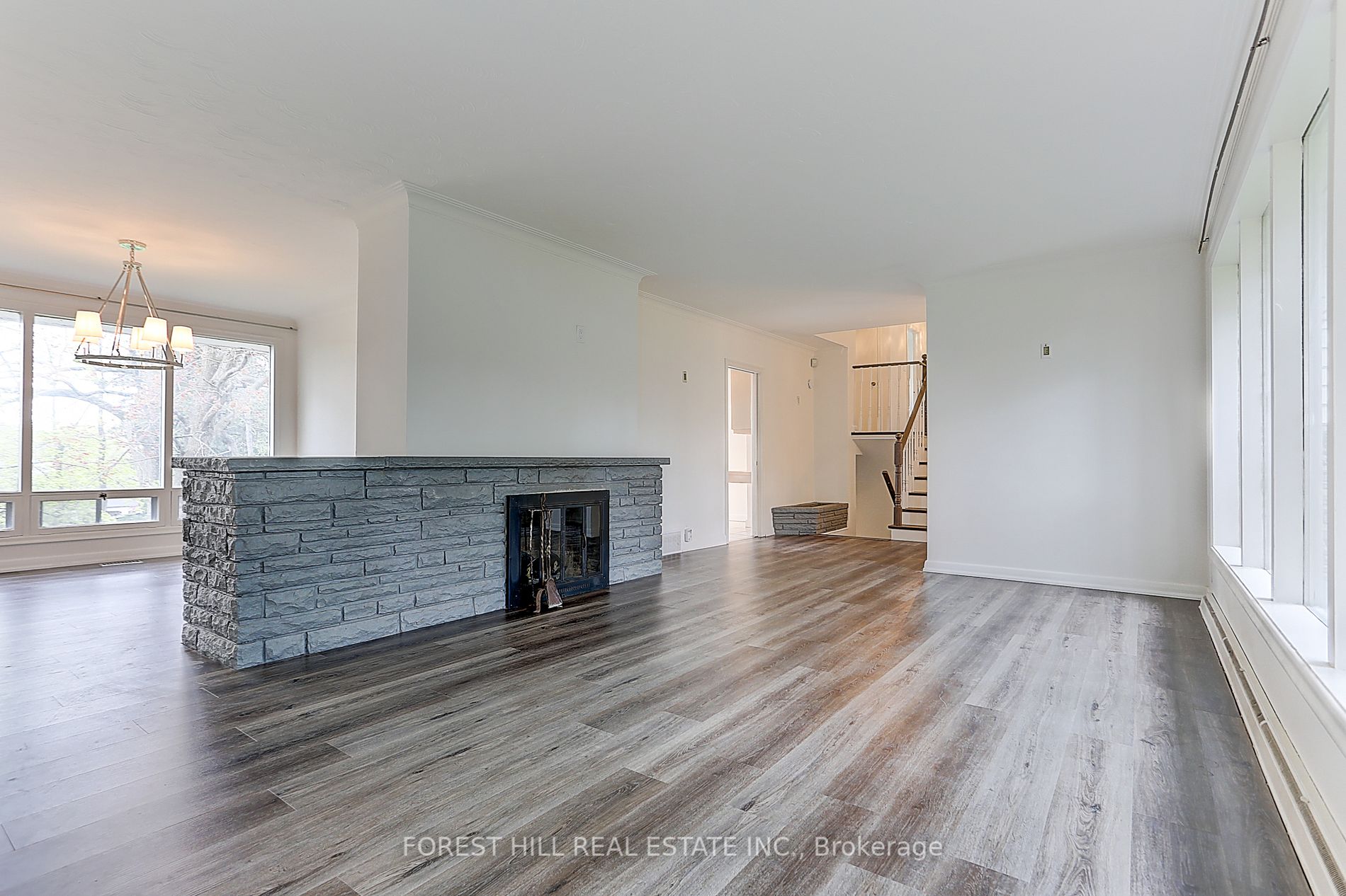 537 Blythwood Rd