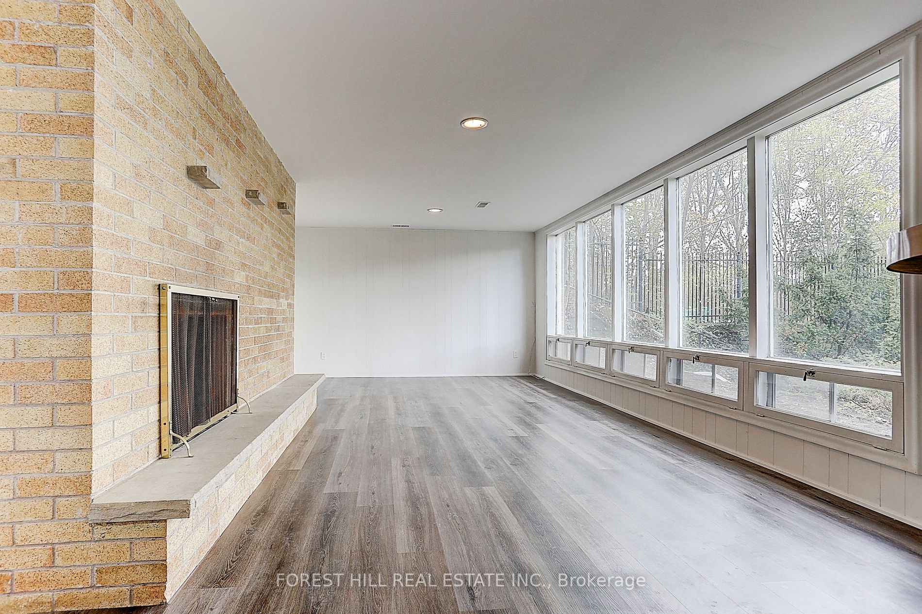 537 Blythwood Rd