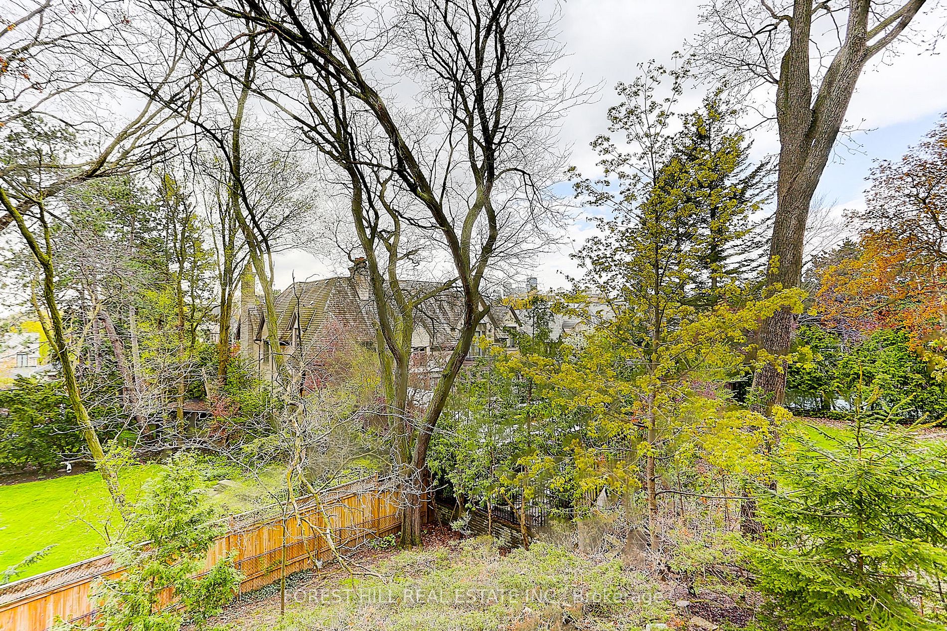 537 Blythwood Rd