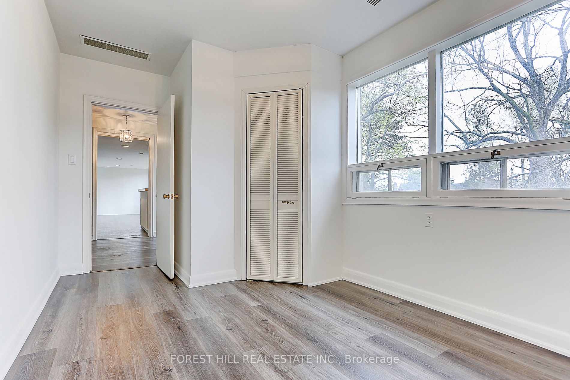 537 Blythwood Rd