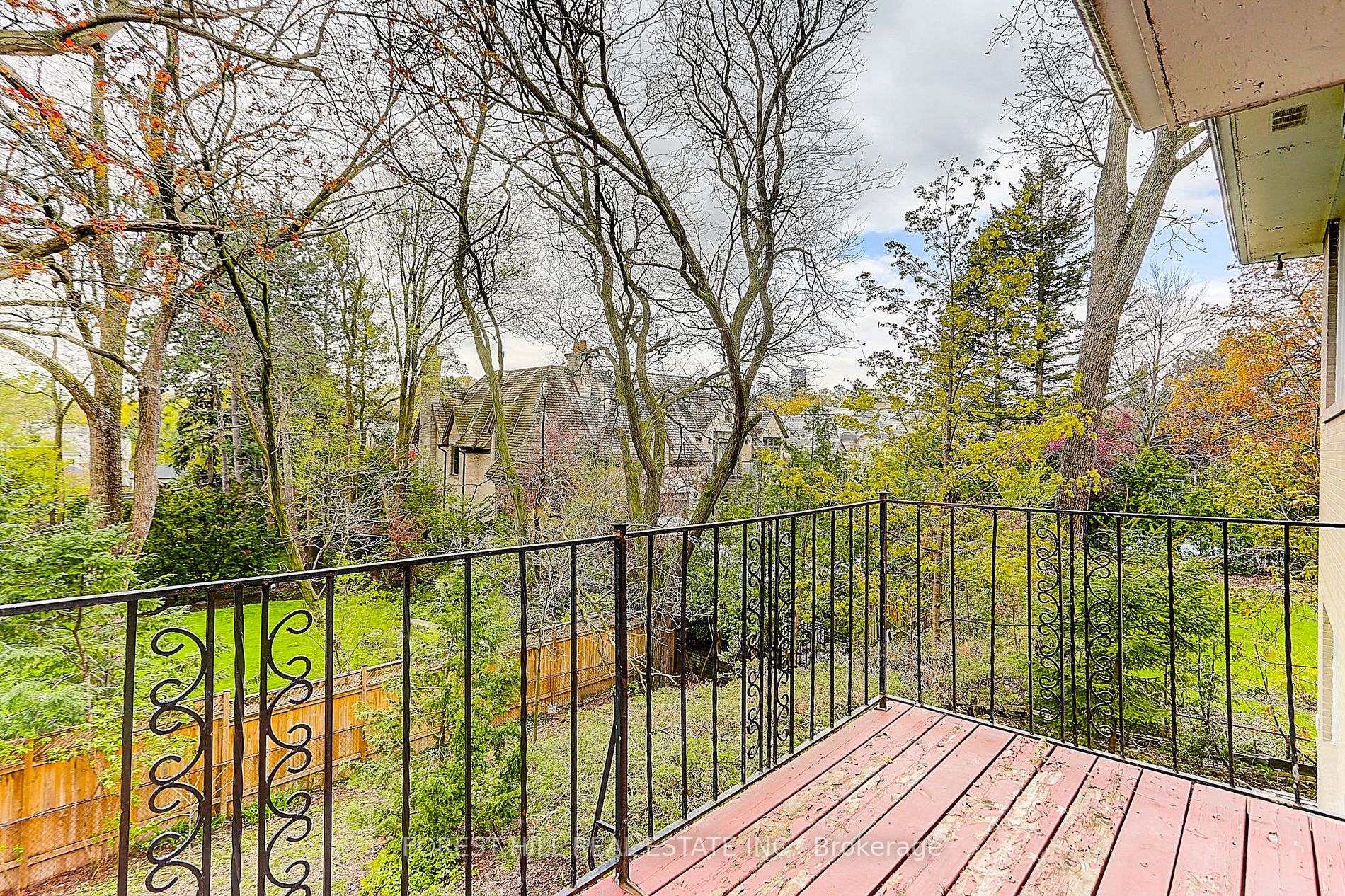537 Blythwood Rd