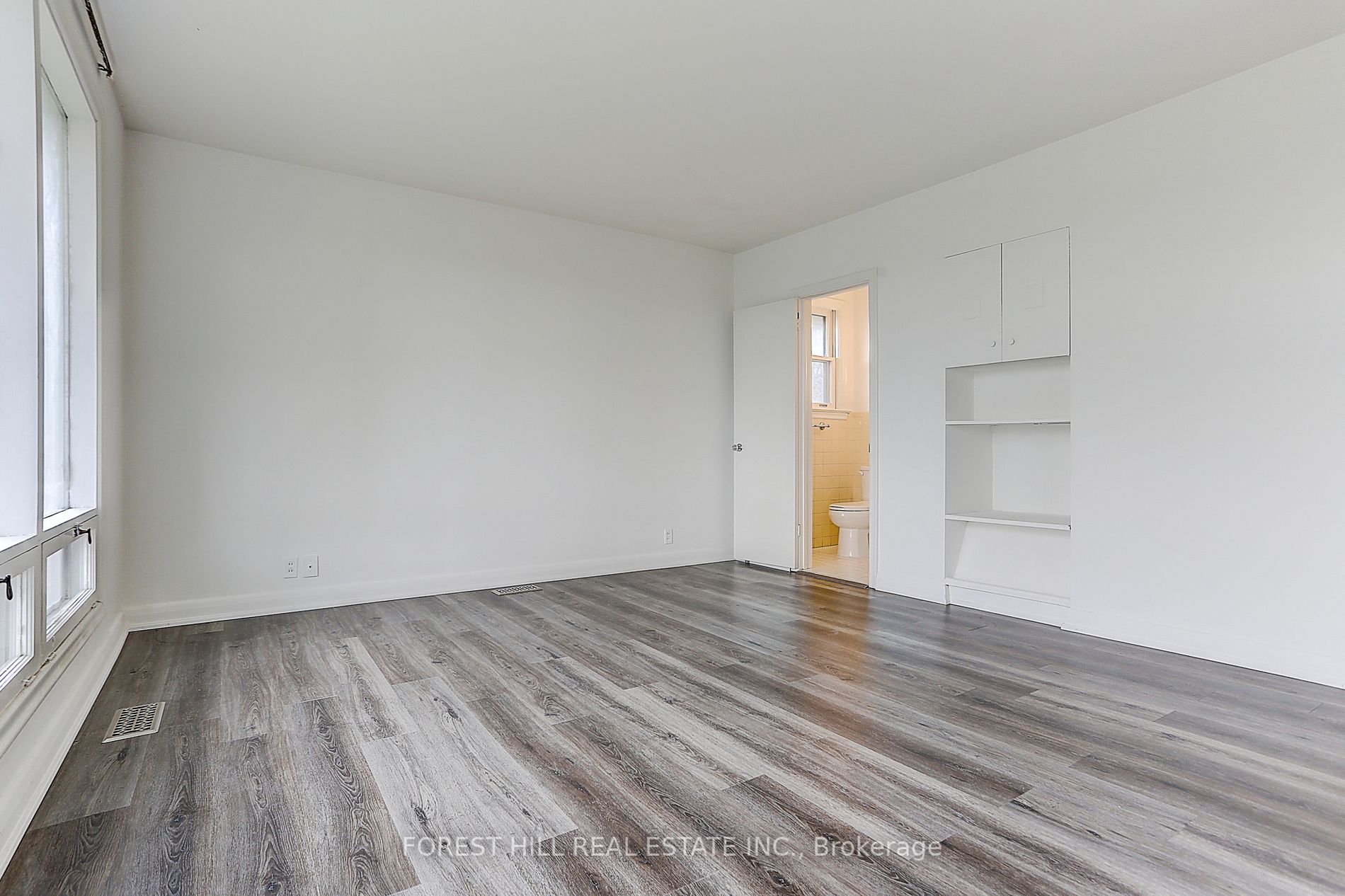 537 Blythwood Rd