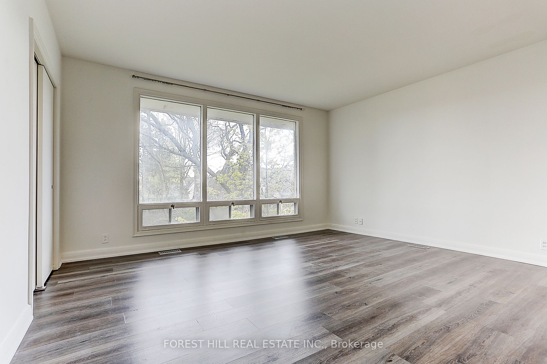 537 Blythwood Rd
