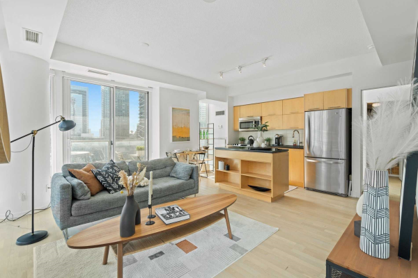 126 Simcoe St, Toronto