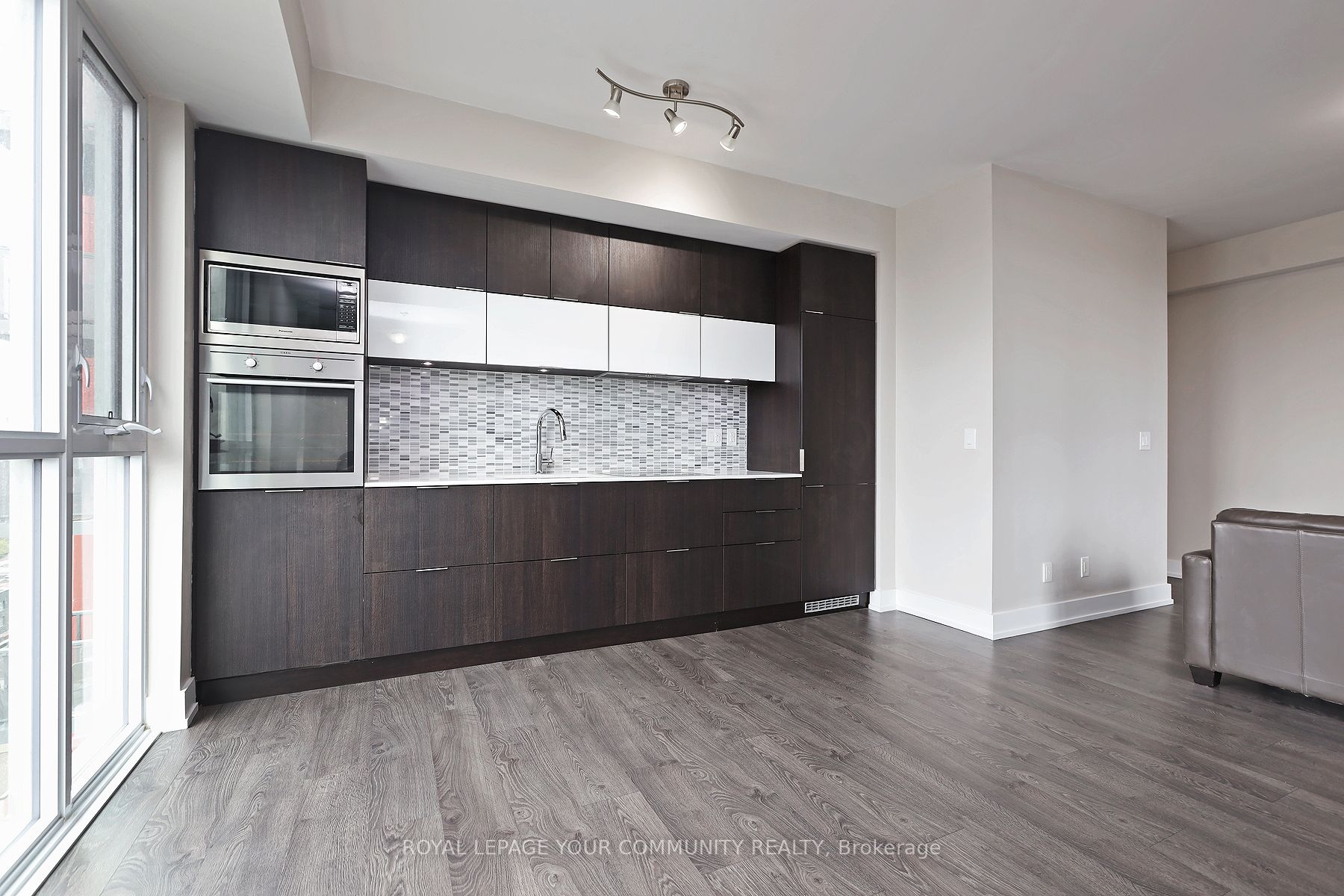 318 Richmond St W, #1212