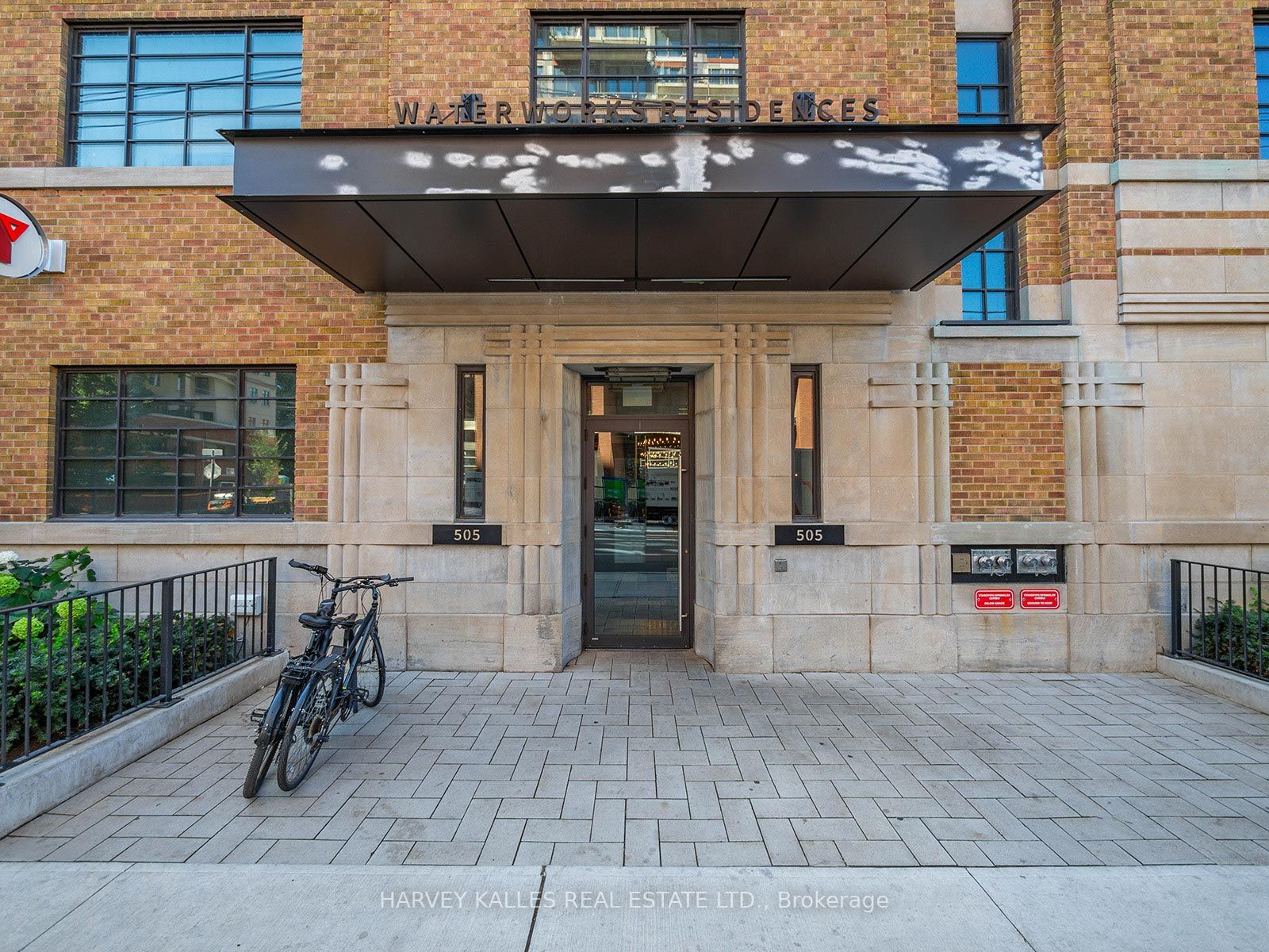 505 Richmond St W, #719