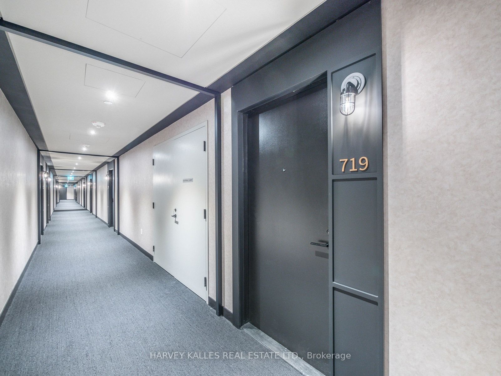 505 Richmond St W, #719