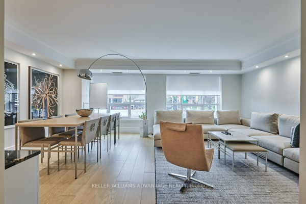 2 Roxborough St, Toronto