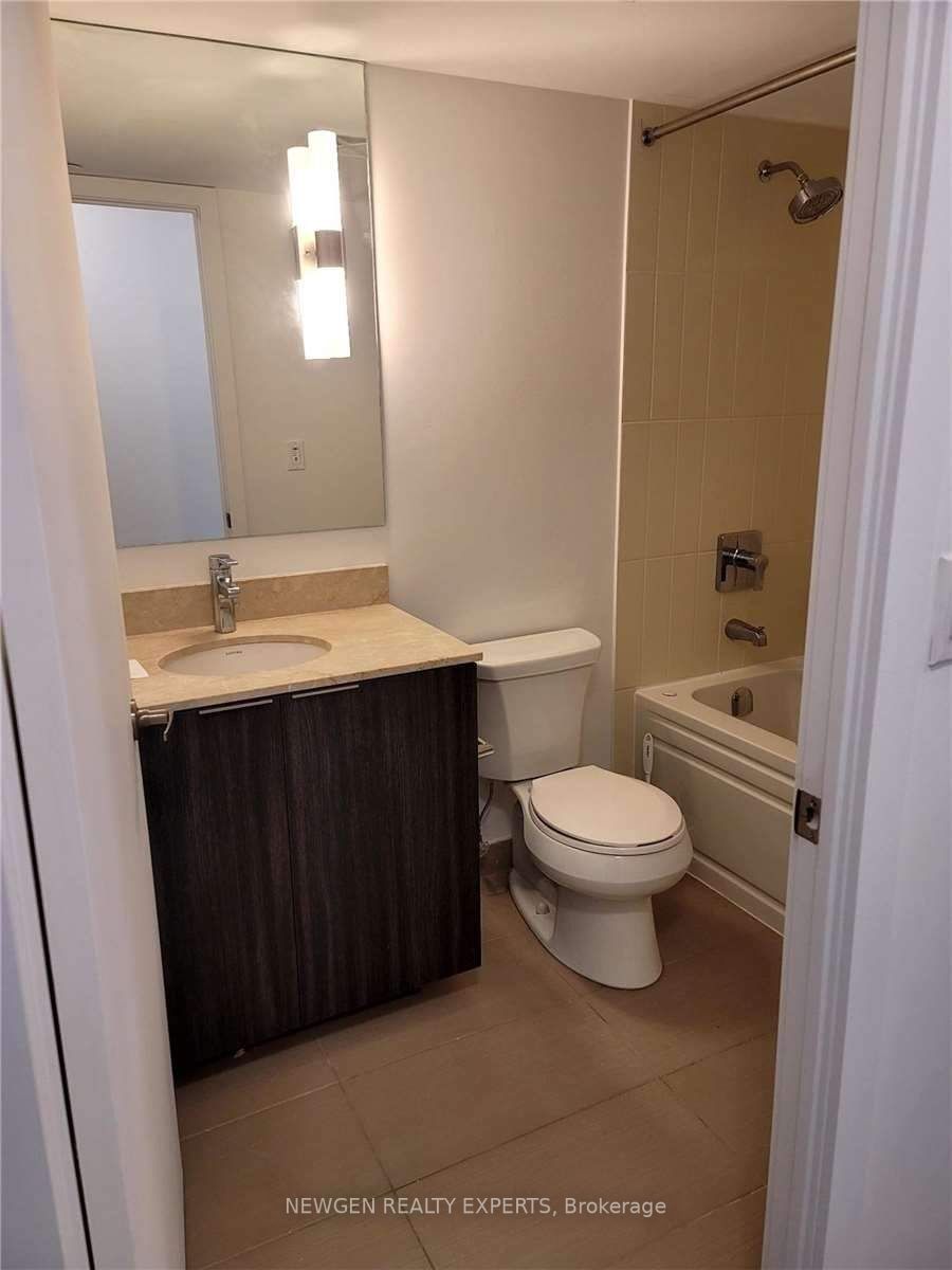 955 Bay St, #514