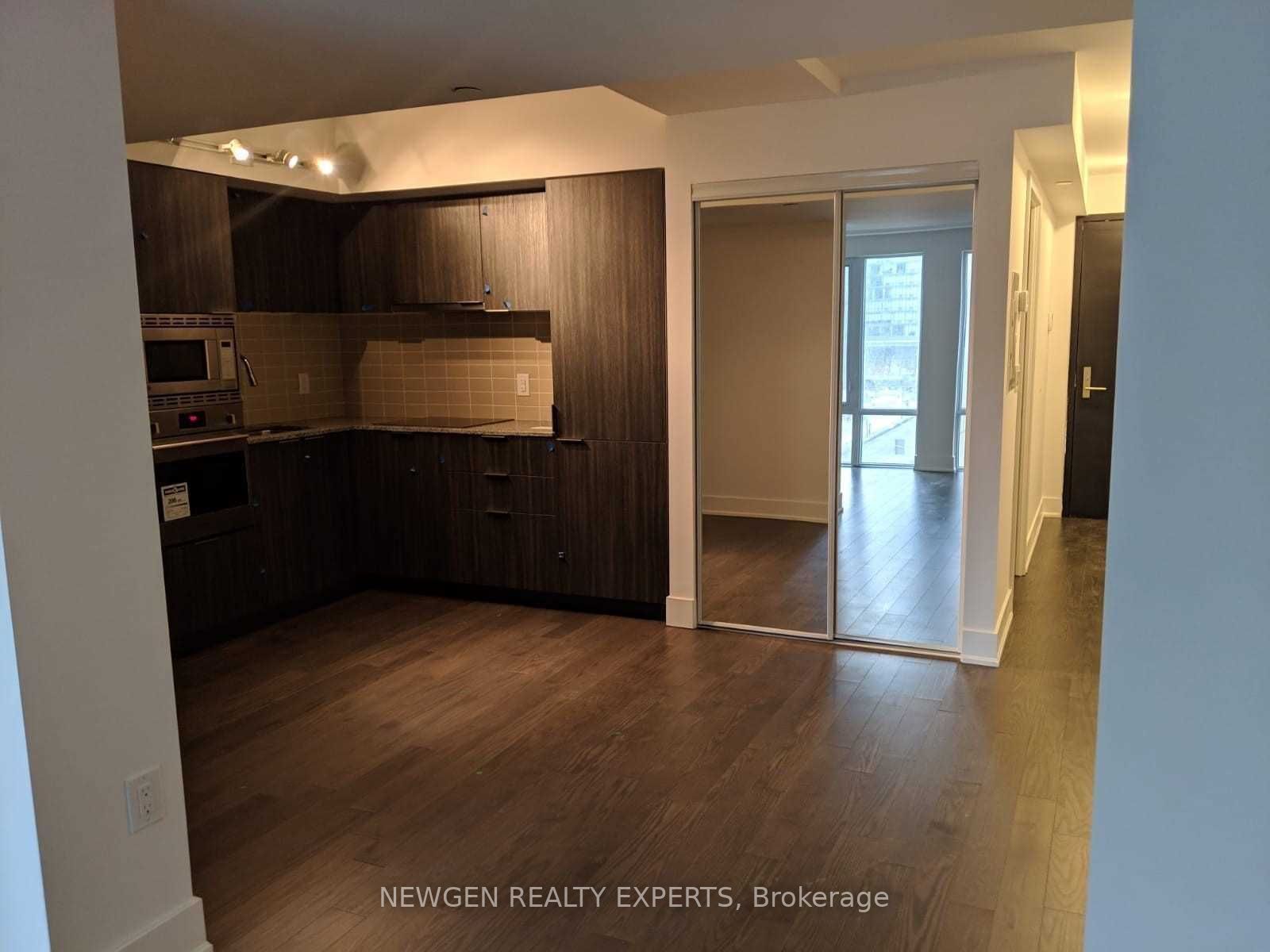 955 Bay St, #514