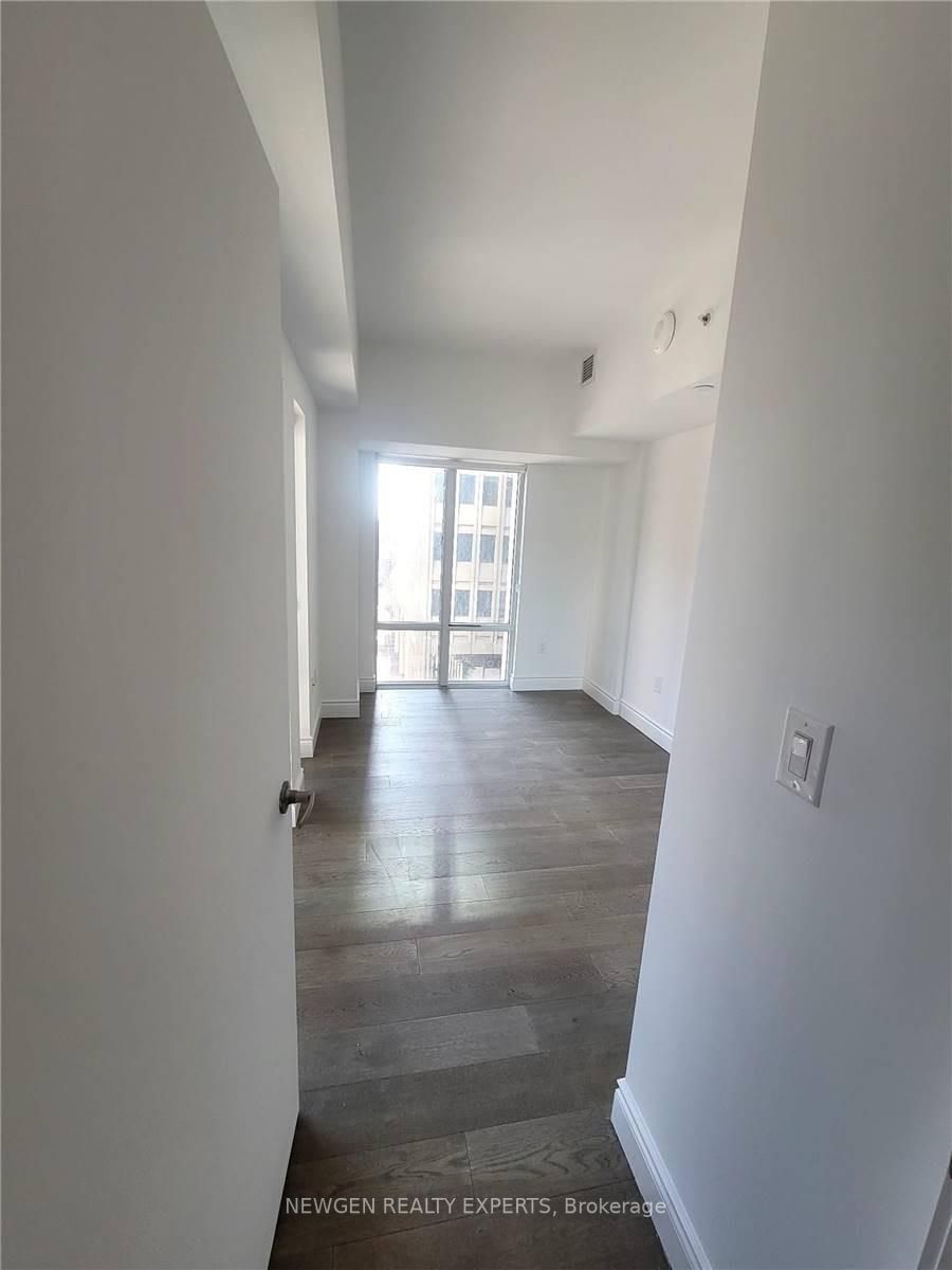 955 Bay St, #514