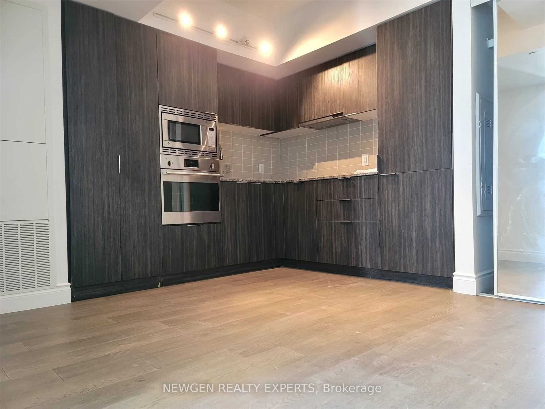 955 Bay St, #514