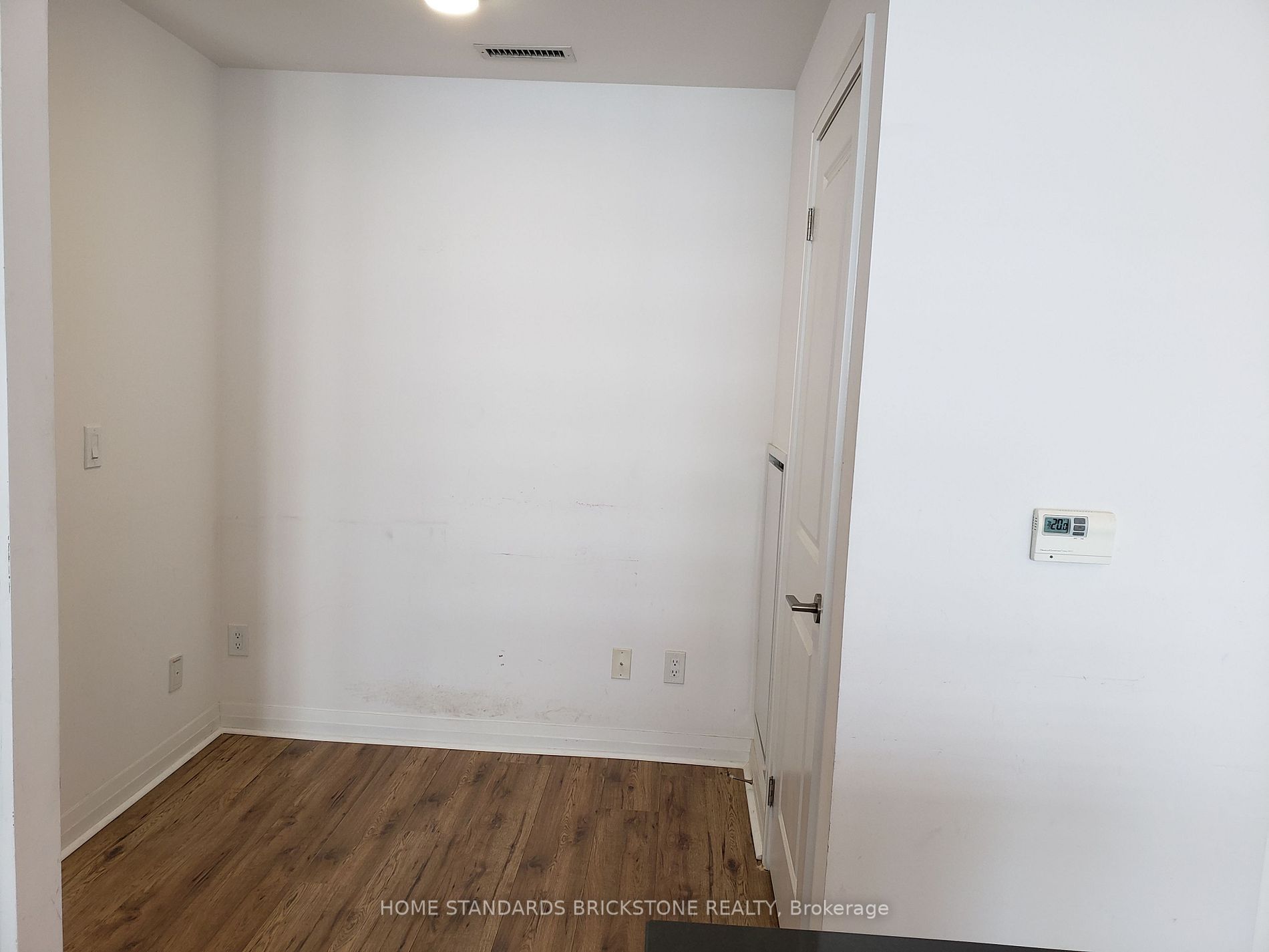 Listing C5950840 - Large Photo # 5