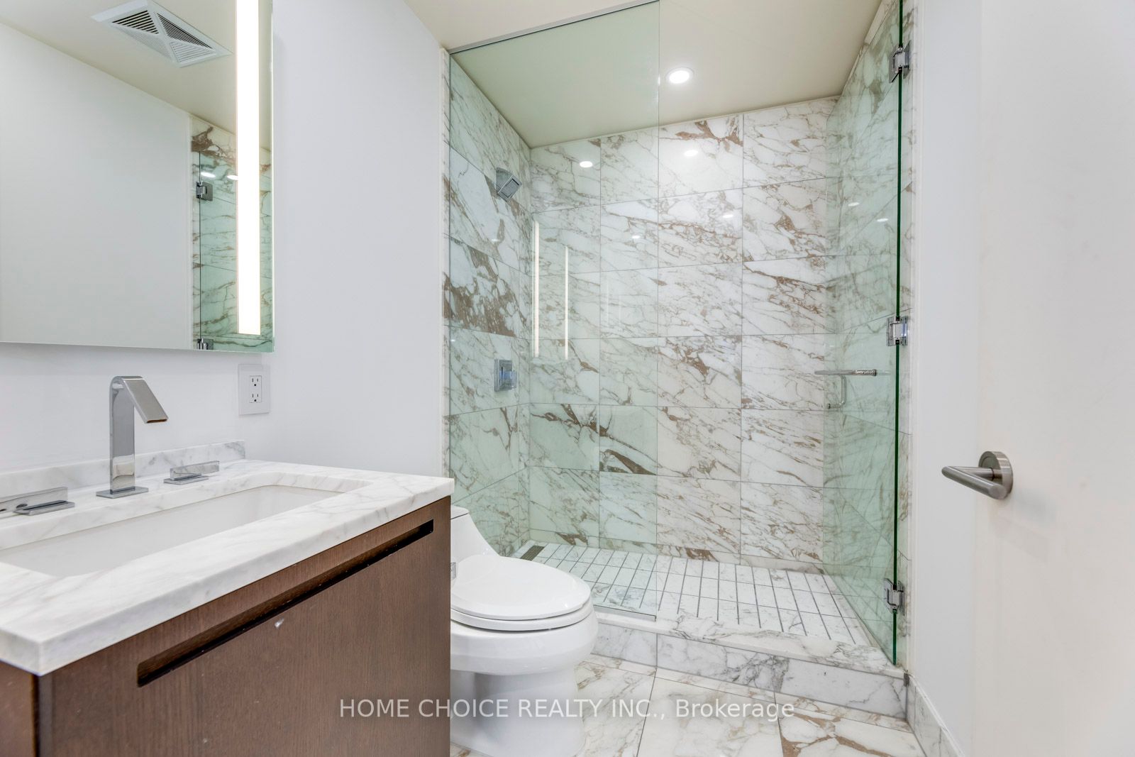 Listing C5950968 - Large Photo # 36