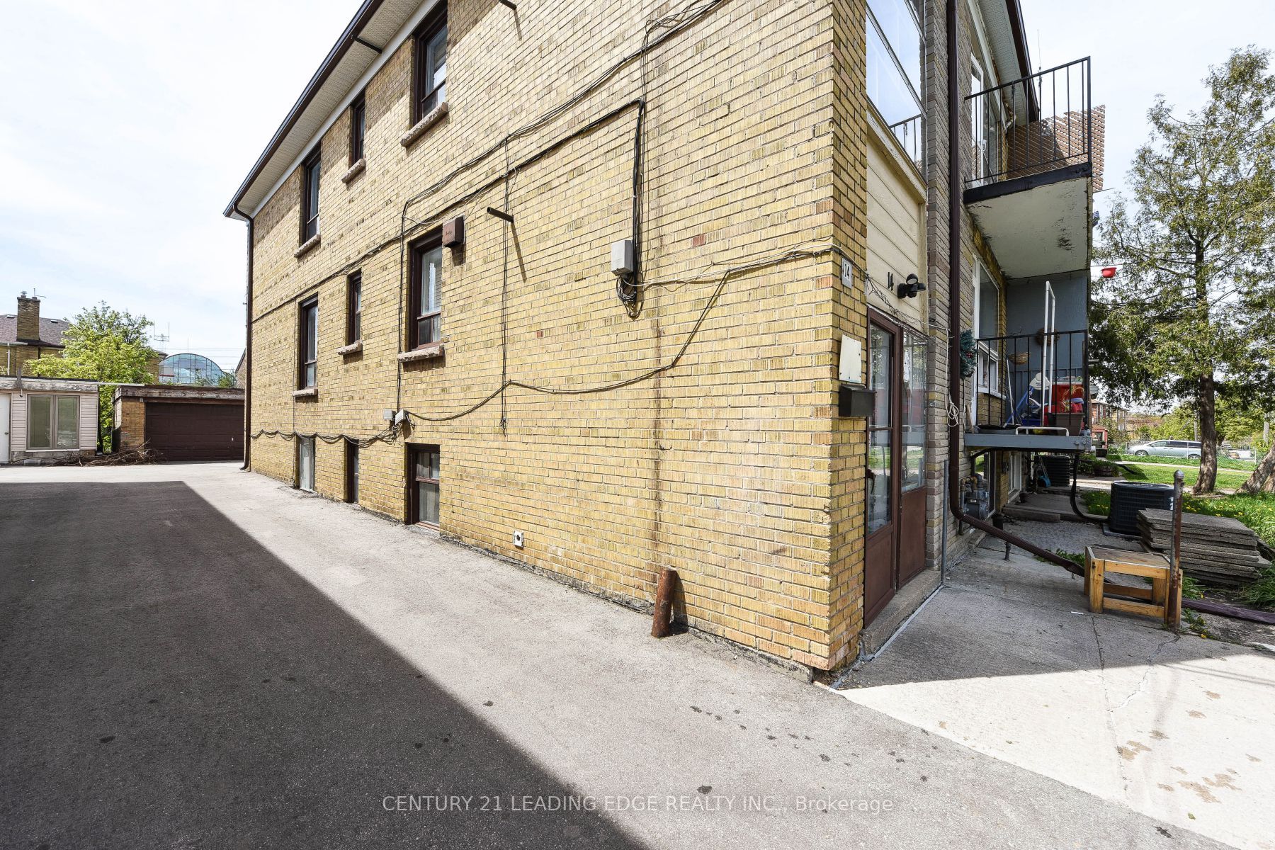 14 Garthdale Crt
