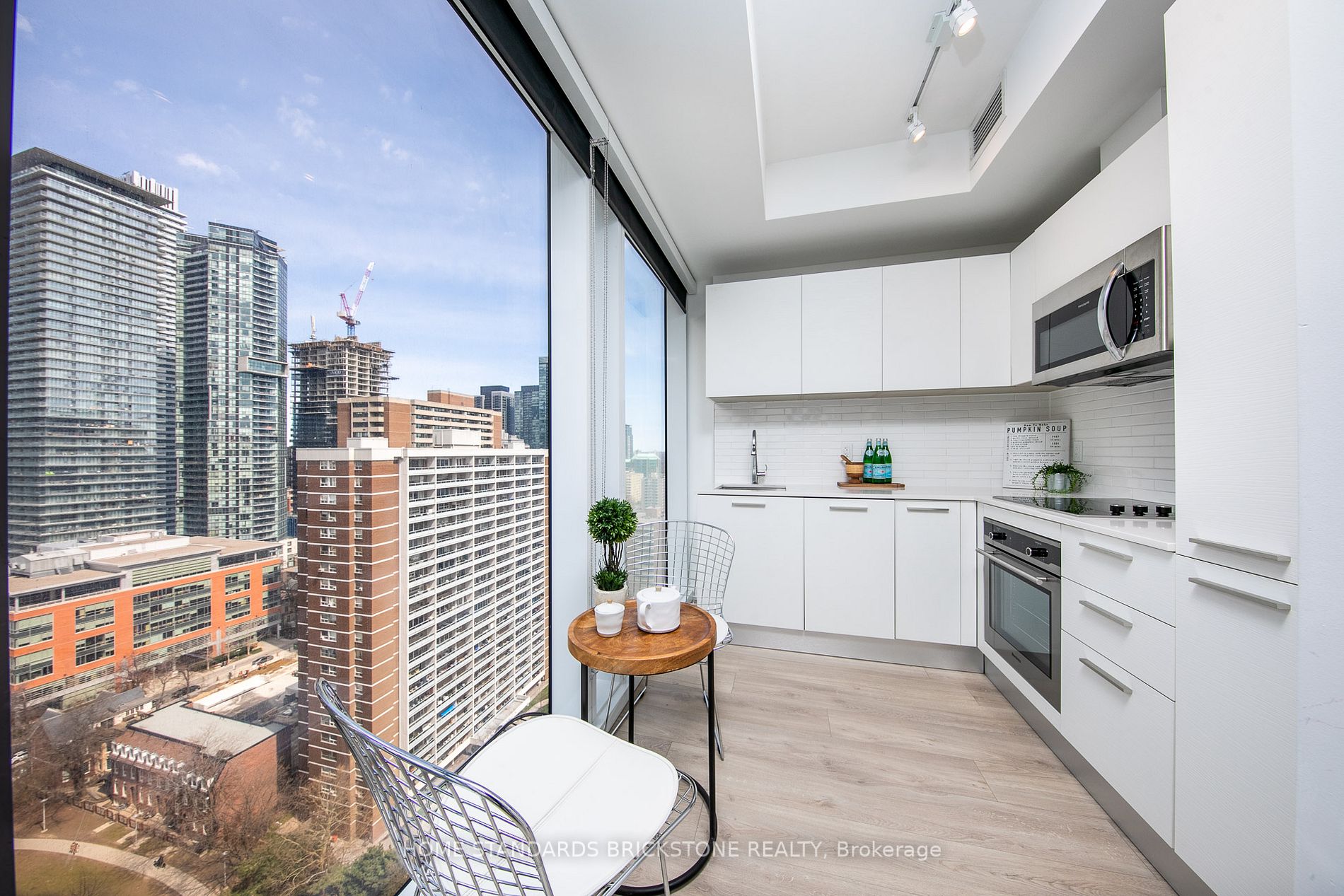 3 Gloucester St, #2201