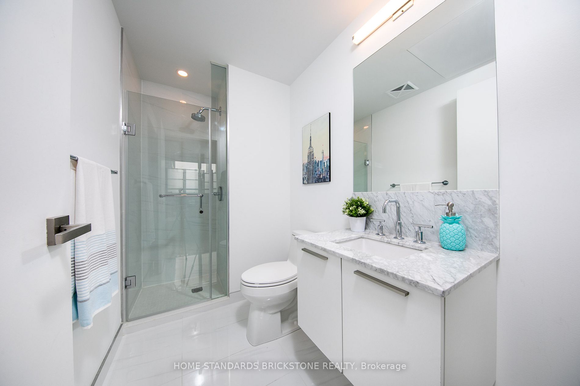 3 Gloucester St, #2201