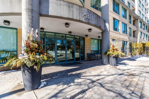 238 Doris Ave, Toronto
