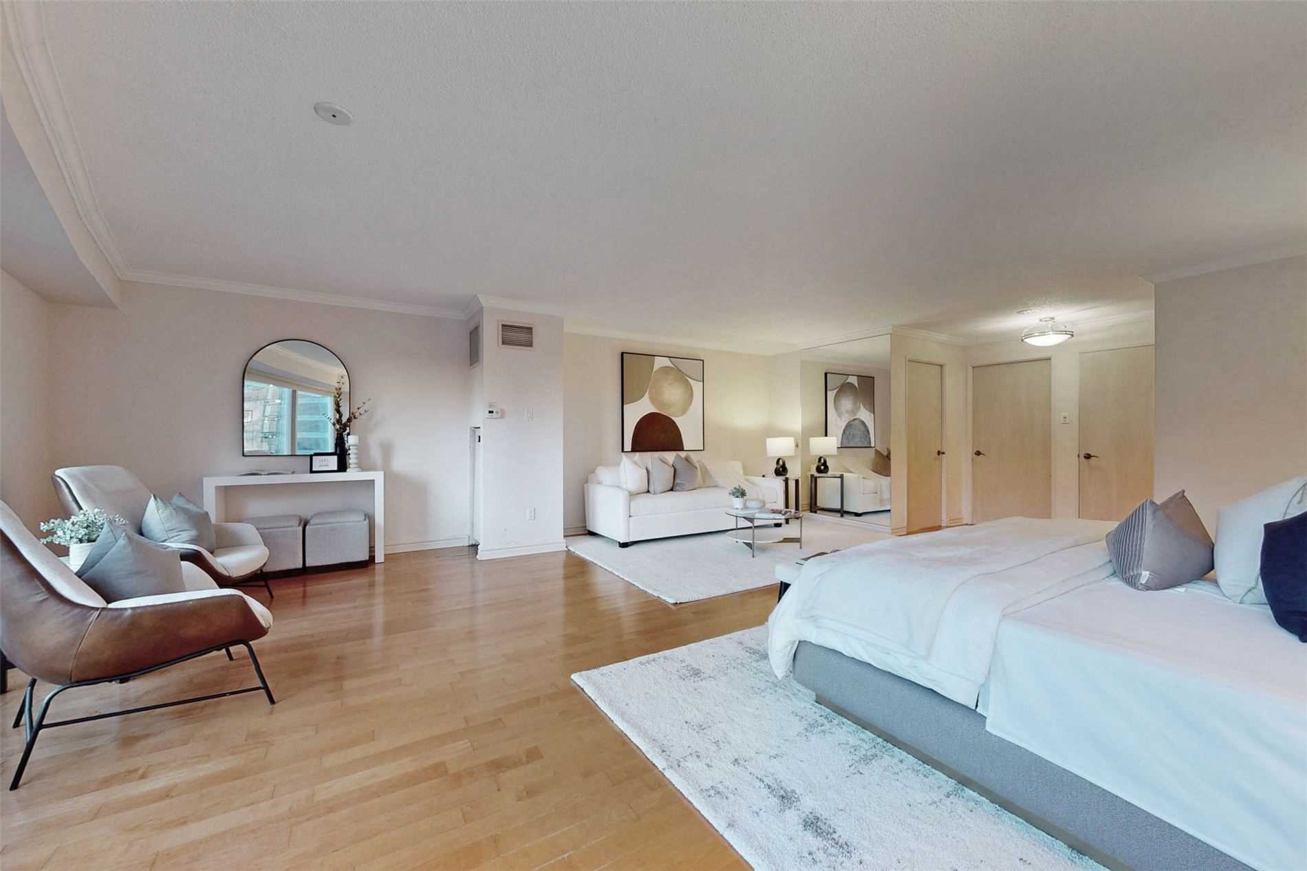 33 University Ave, #2702