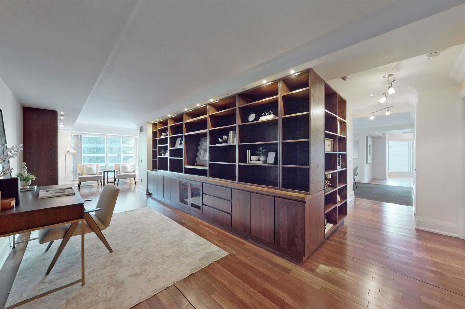 33 University Ave, #2702