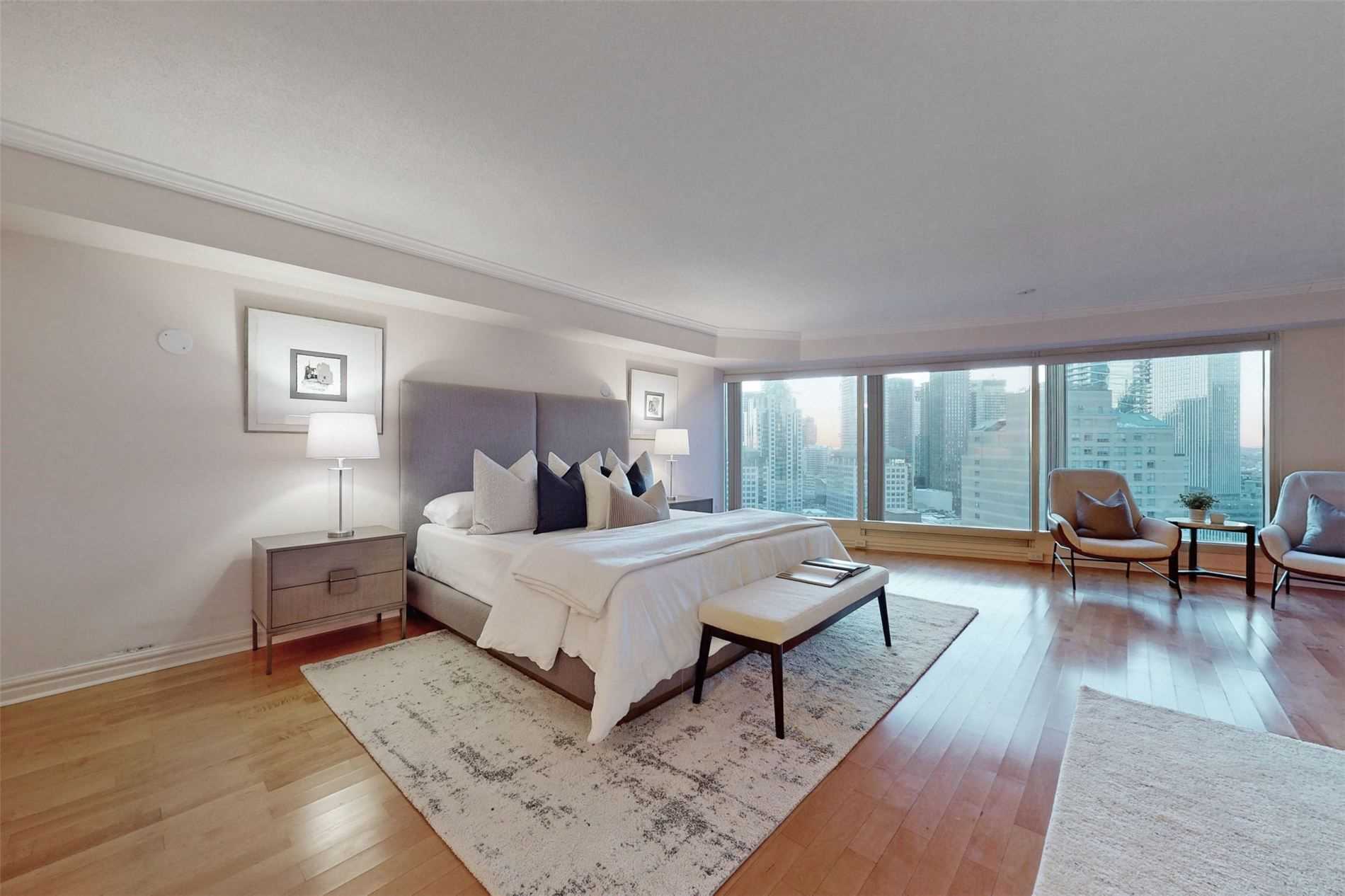 33 University Ave, #2702