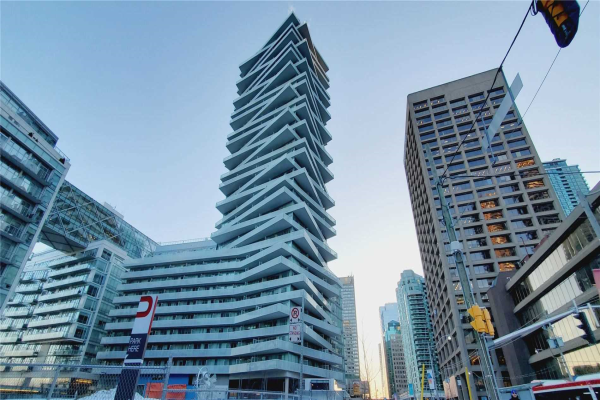 15 Queens Quay E, Toronto