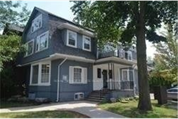 73 Warren Rd, Toronto