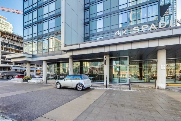 4K Spadina Ave, Toronto