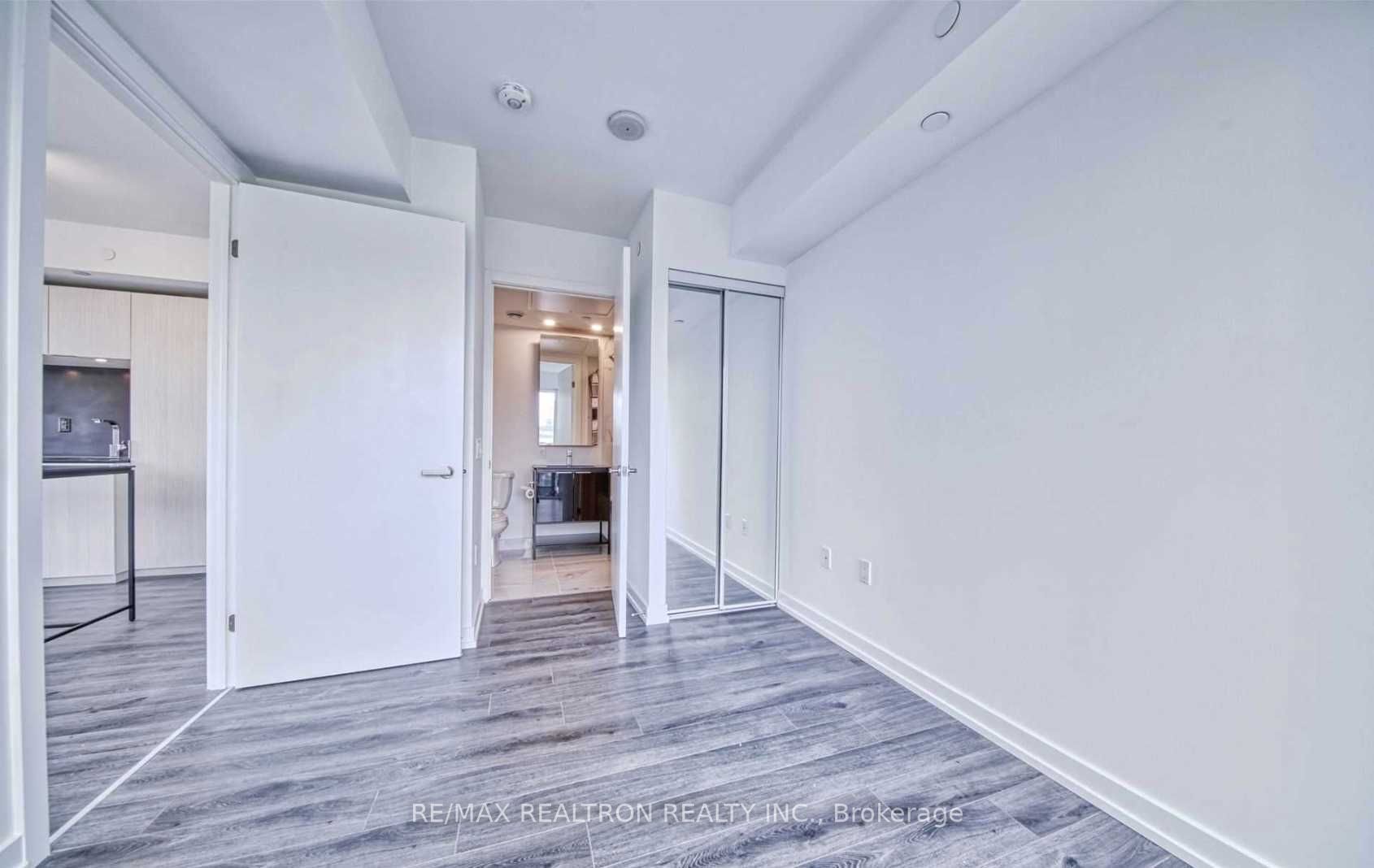 77 Shuter St E, #1910