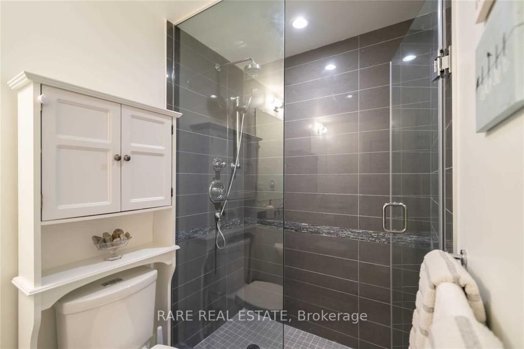 Listing C5953440 - Large Photo # 4