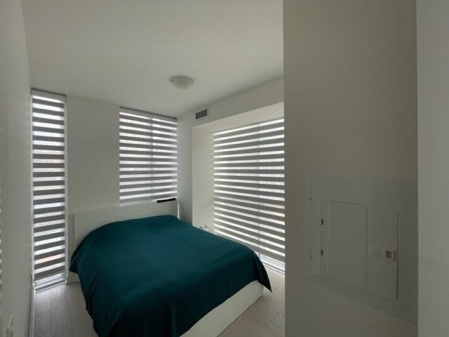 1 Yorkville Avenue, #1011