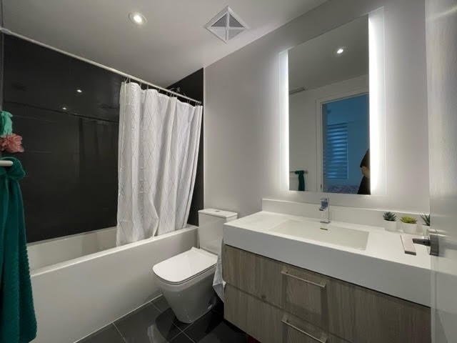 1 Yorkville Avenue, #1011