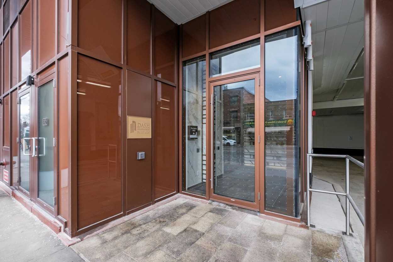 151 Avenue Rd, #410