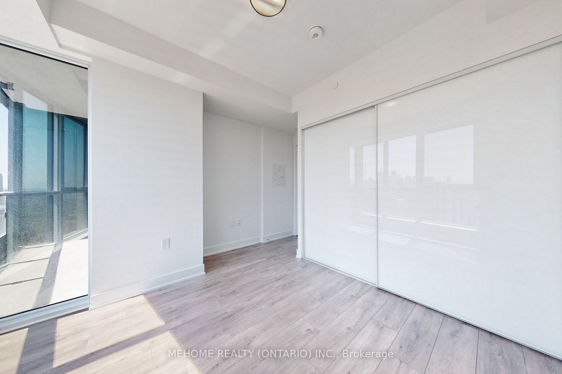 585 Bloor St E, #3119