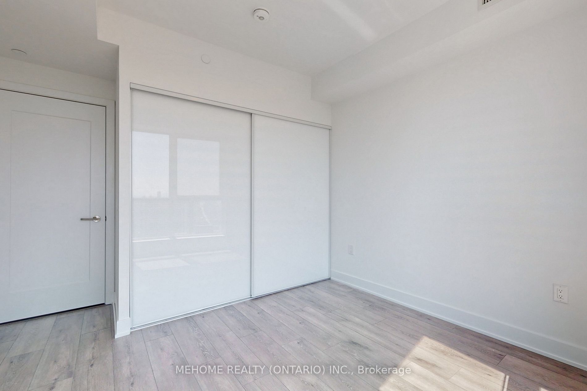 585 Bloor St E, #3119