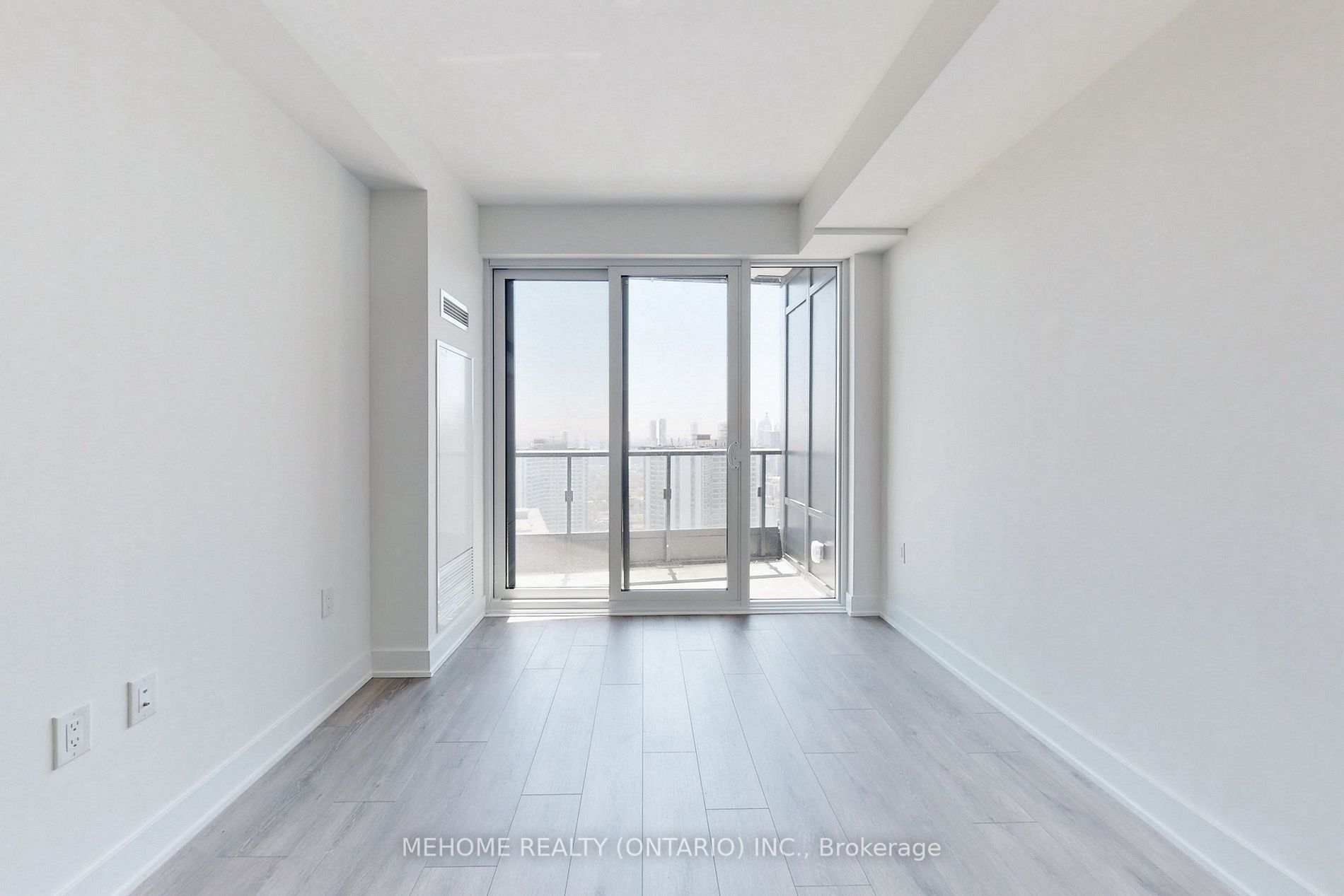 585 Bloor St E, #3119