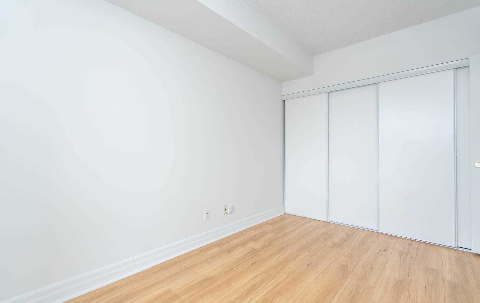Listing C5955405 - Large Photo # 19