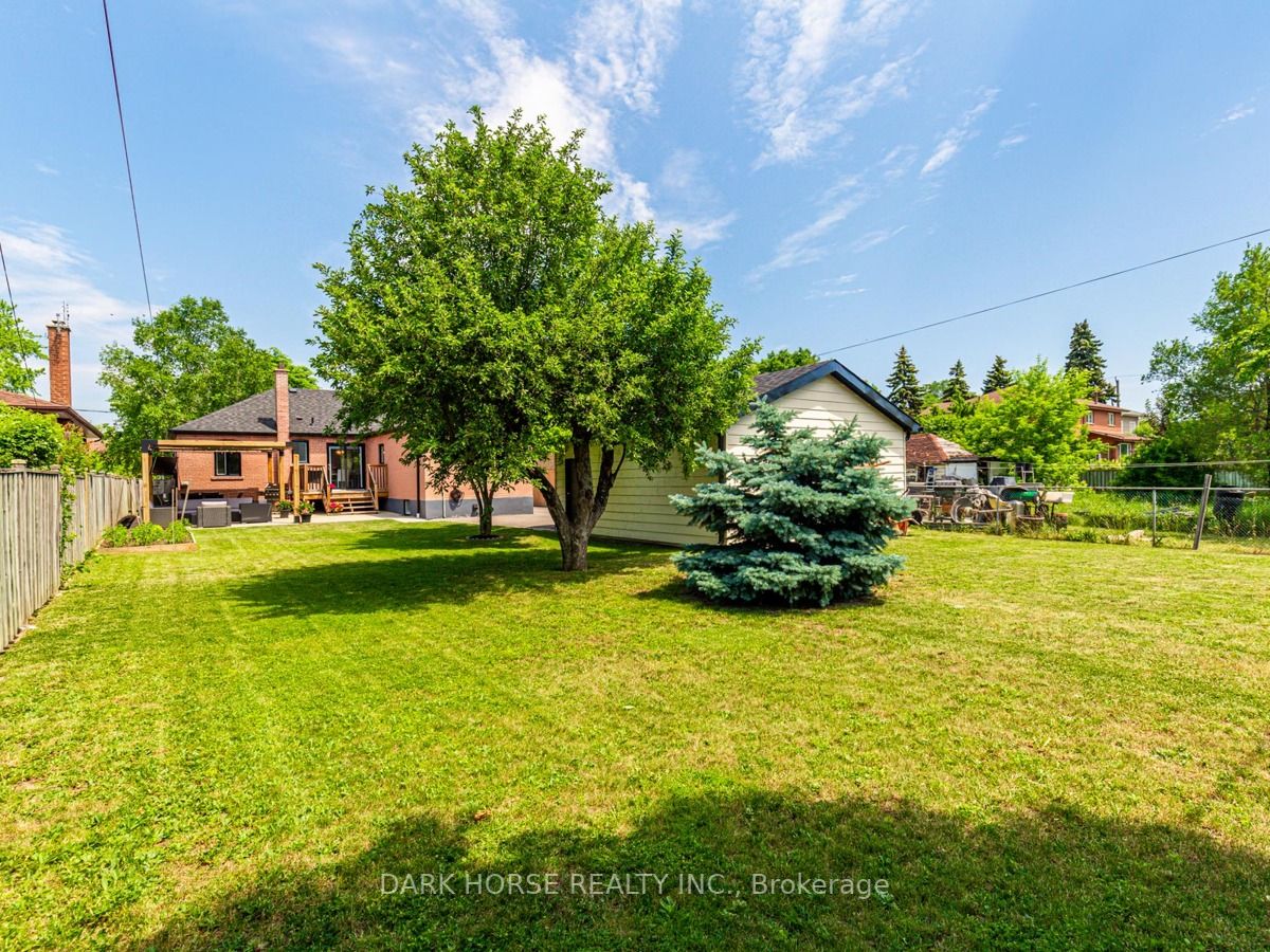 8 Dunsmore Gdns