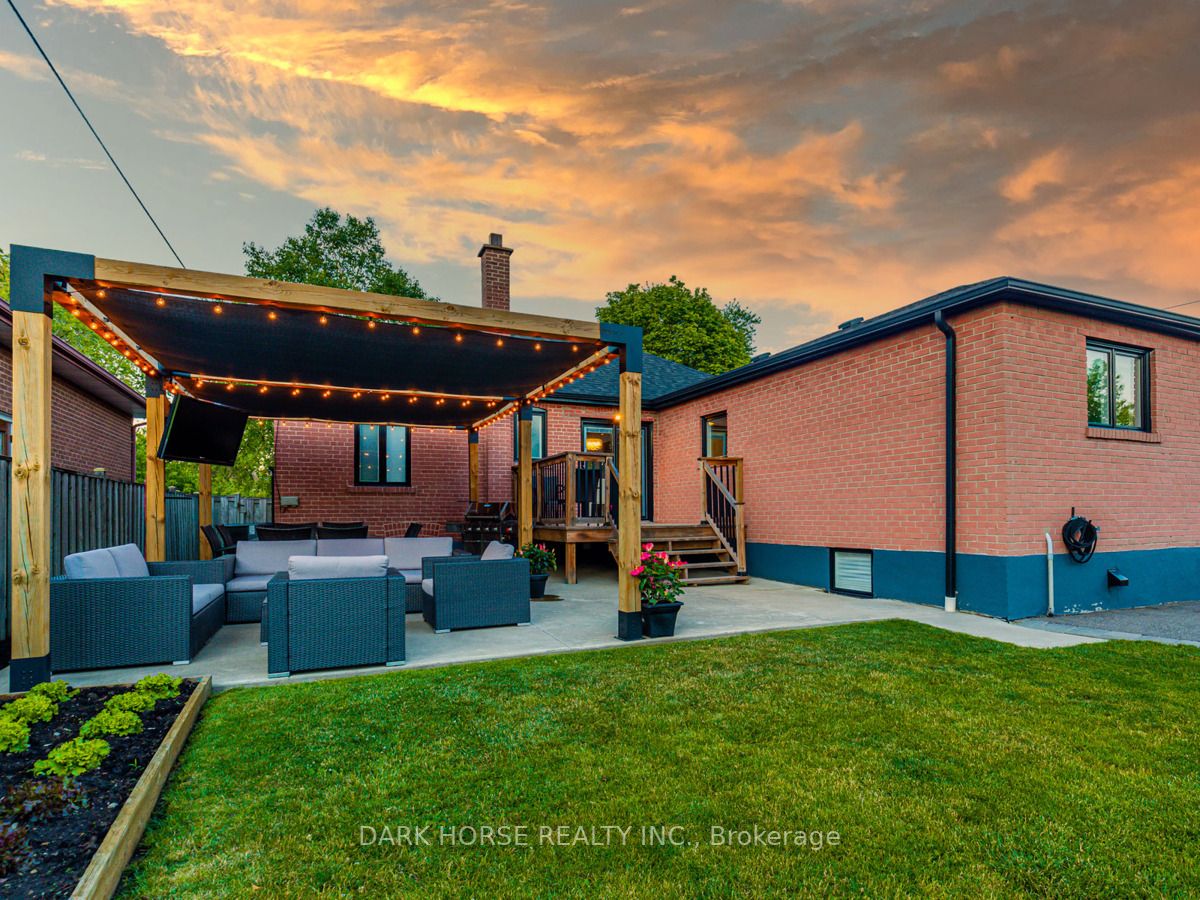 8 Dunsmore Gdns
