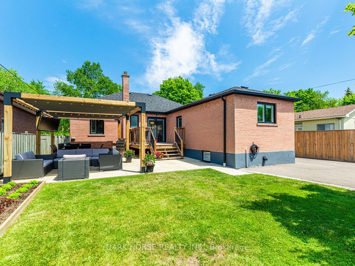 8 Dunsmore Gdns