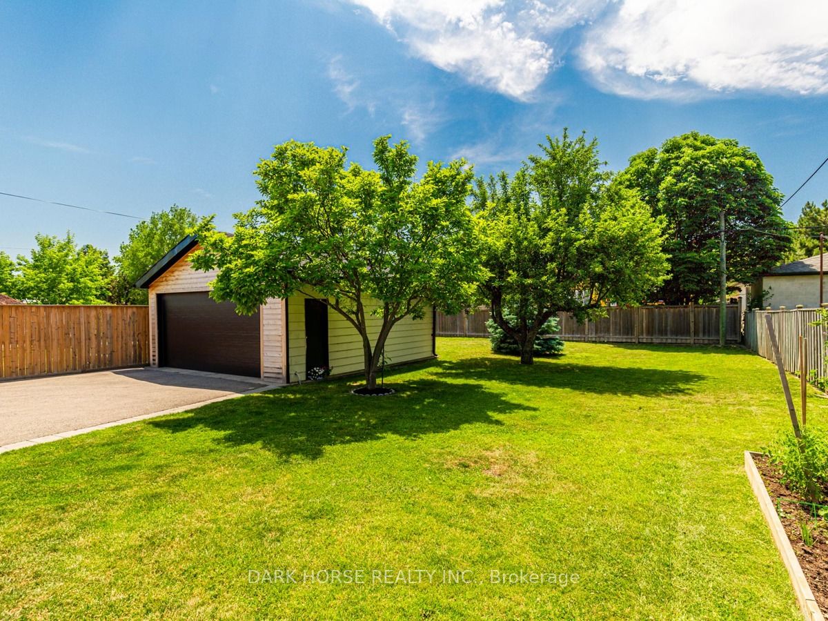8 Dunsmore Gdns