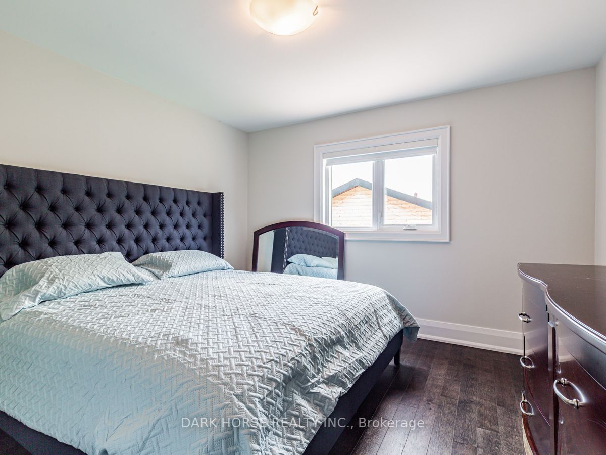 8 Dunsmore Gdns