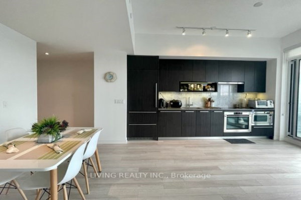 117 Mcmahon Dr, Toronto