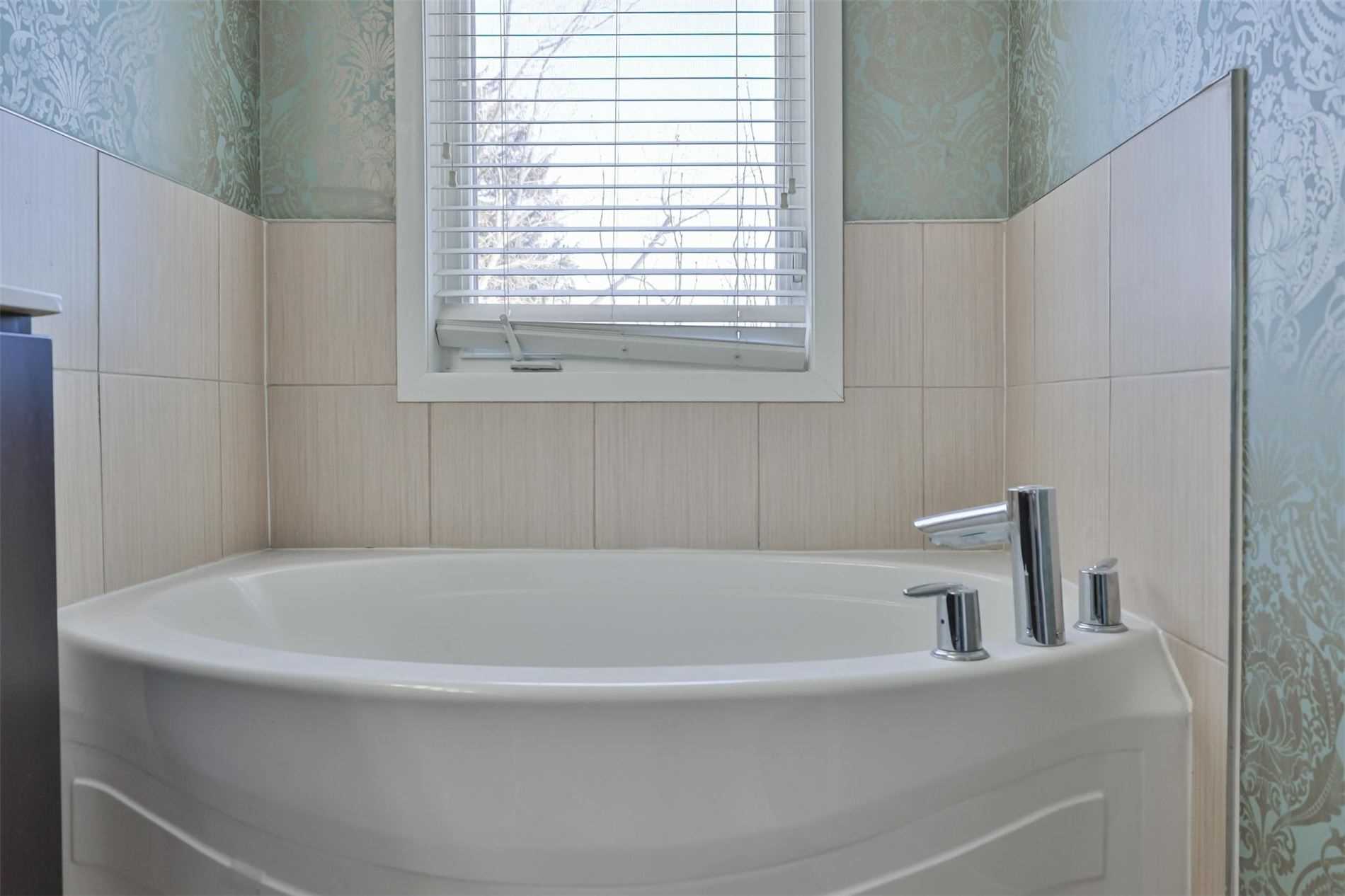 Listing C5956065 - Large Photo # 30